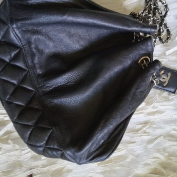 80's CHANEL Bucket Bag - Picture 7 of 10